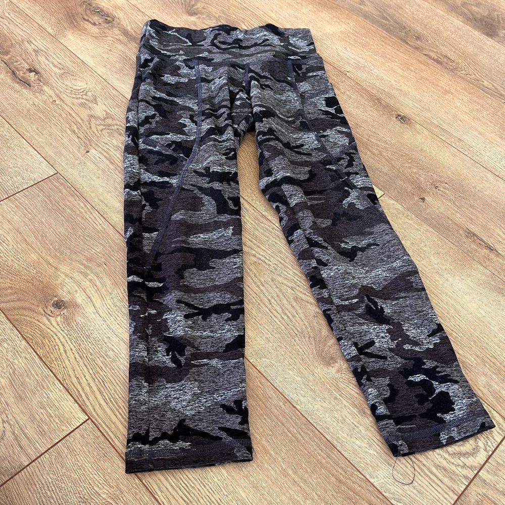 Strut this, small, black camo